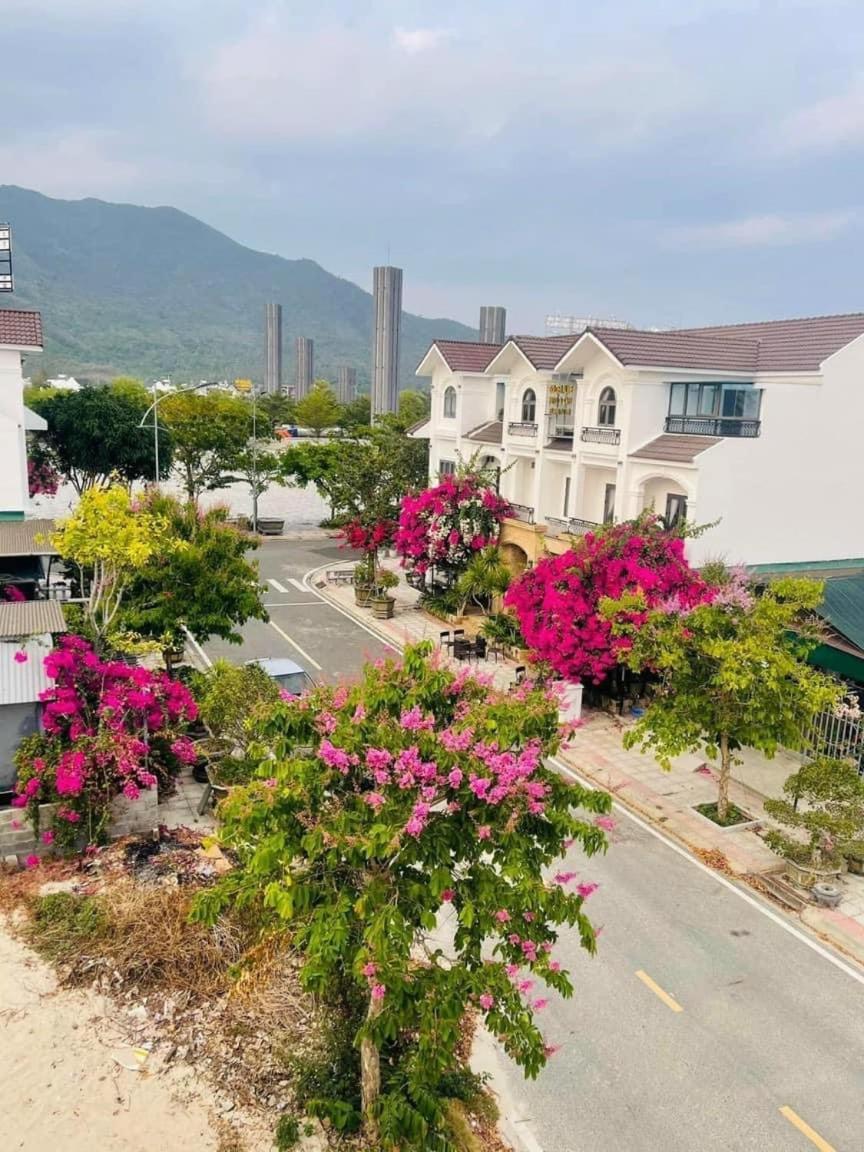 Moc Homestay- Near Bai Dai Beach Cam Lam Esterno foto
